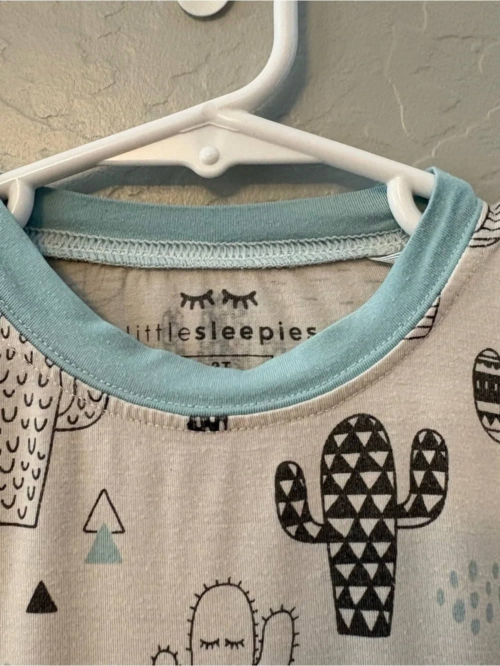 Little Sleepies OG white blue black cactus print long sleeve pajama top size 3T